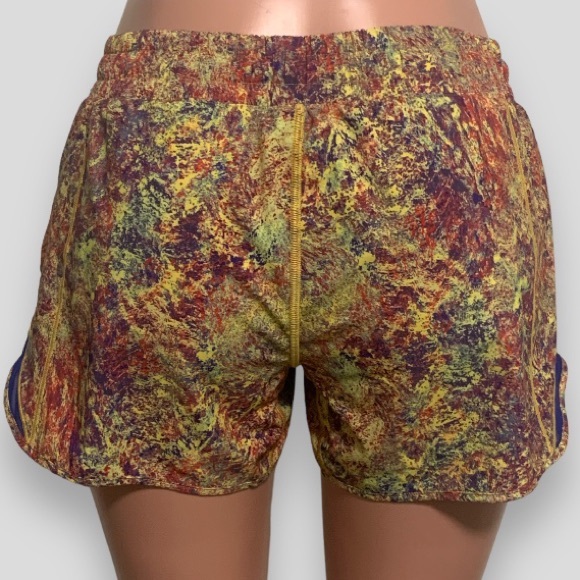 NWOT Lululemon Hotty Hot Shorts ll Seawheeze 2019 | Size 6 - Picture 4 of 12